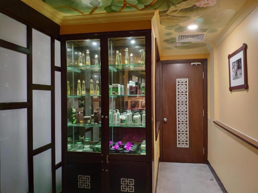 Church Boutique Hotel Hang Trong Ханой Екстериор снимка