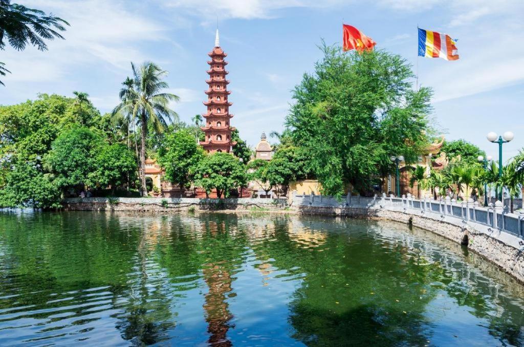 Church Boutique Hotel Hang Trong Ханой Екстериор снимка