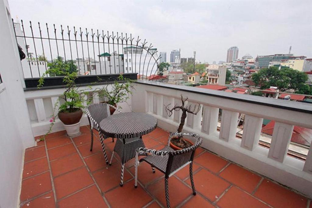 Church Boutique Hotel Hang Trong Ханой Екстериор снимка