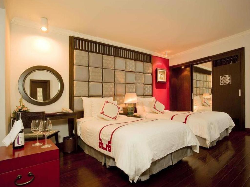 Church Boutique Hotel Hang Trong Ханой Екстериор снимка