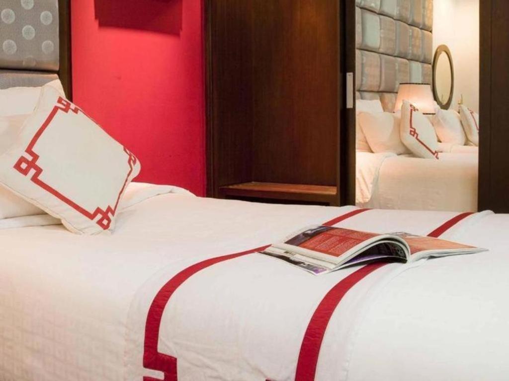 Church Boutique Hotel Hang Trong Ханой Екстериор снимка