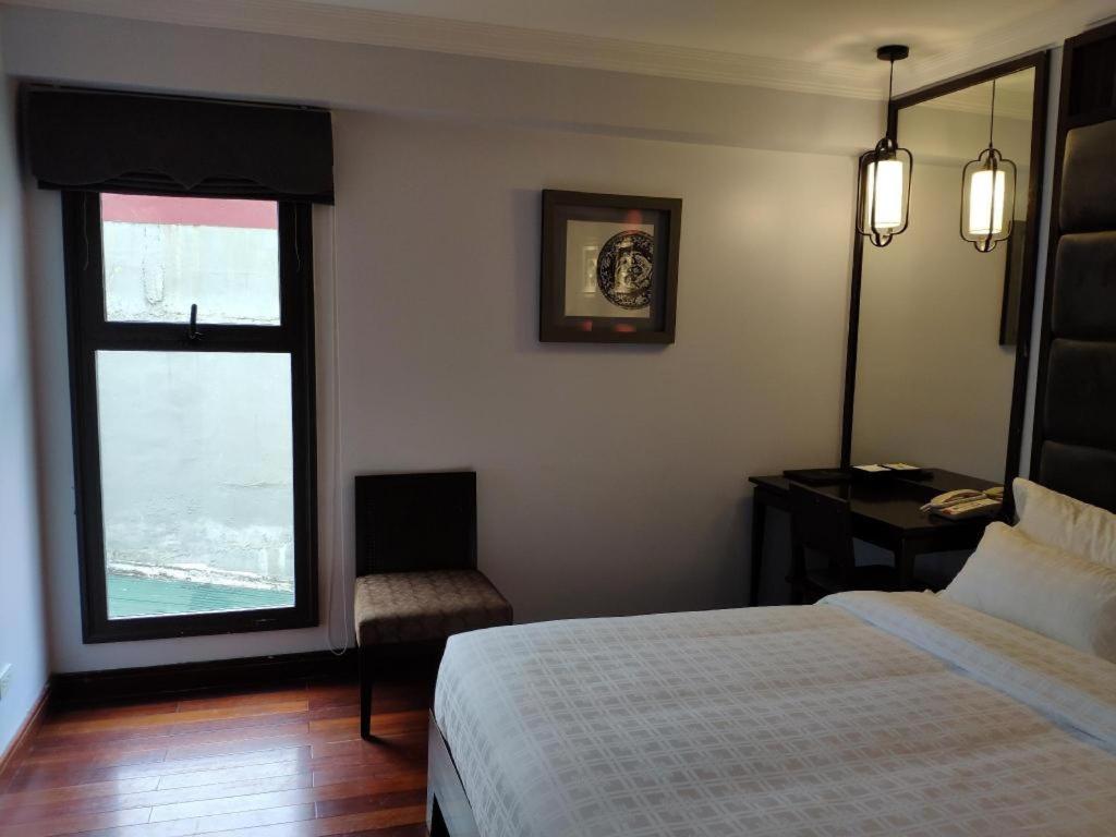 Church Boutique Hotel Hang Trong Ханой Екстериор снимка