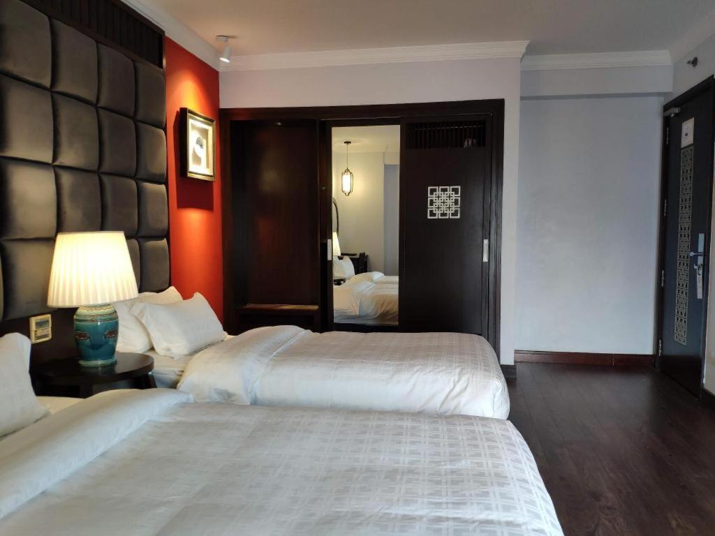 Church Boutique Hotel Hang Trong Ханой Екстериор снимка