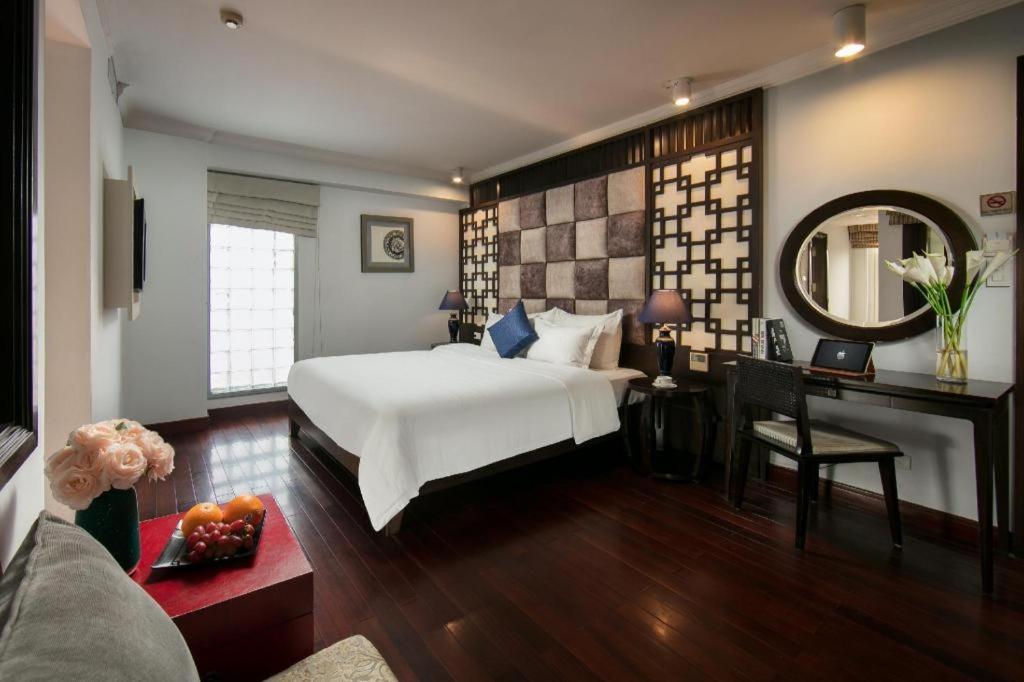 Church Boutique Hotel Hang Trong Ханой Екстериор снимка