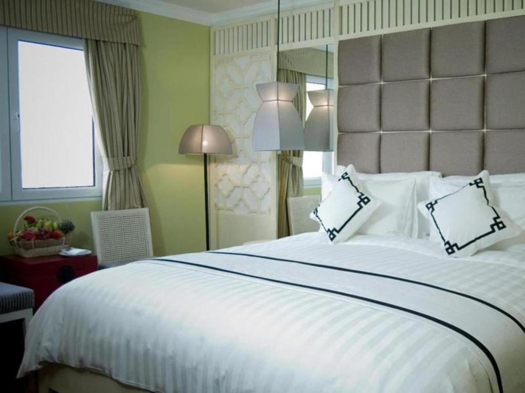 Church Boutique Hotel Hang Trong Ханой Екстериор снимка