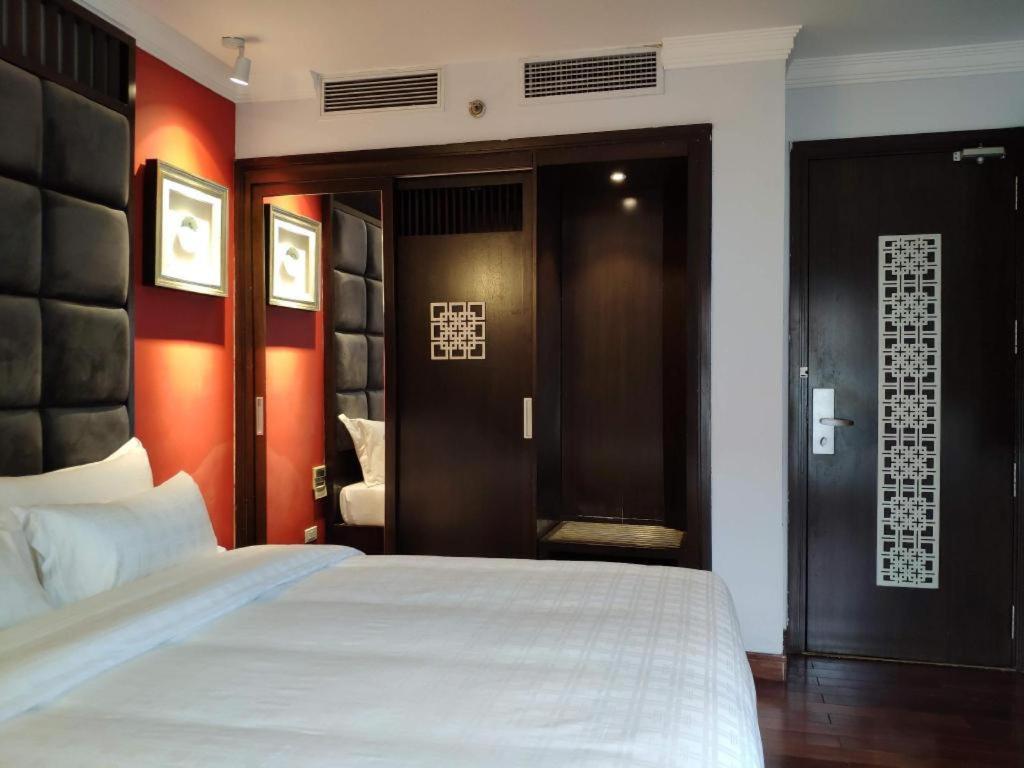 Church Boutique Hotel Hang Trong Ханой Екстериор снимка